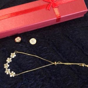 NWT beautiful earring and bracelet set.